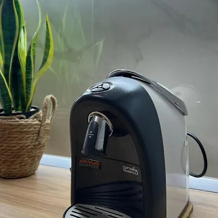 Art R Apartment דירה טיראנה