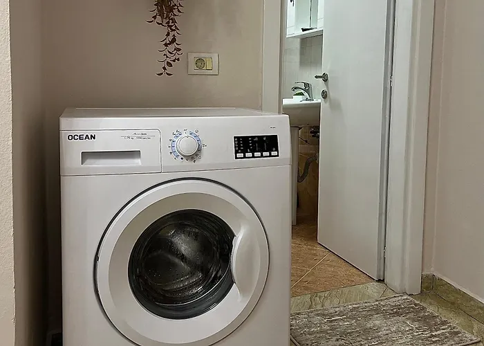 Art R Apartment טיראנה