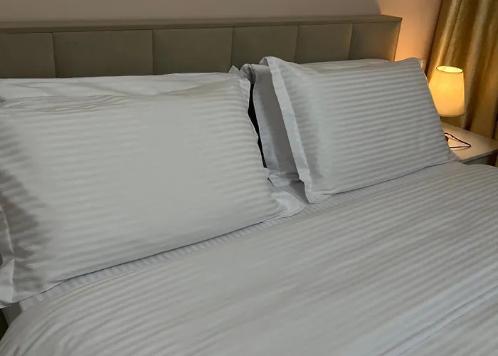 Art R Apartment Apartament *